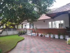 Exquisite Villa Amidst Nature - Image 2