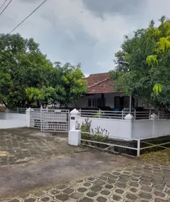 Exquisite Villa Amidst Nature - Image 5