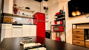 Romantic Studio•Private Hot Tub•Downtown•420&Pets - Image 2