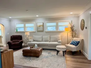 Gourmet kitchen, Walk to River, marina, and park! - Image 2