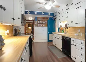 Weird Ole Country House - Image 3