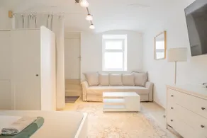 Cute Stadthalle Apartment - Image 2
