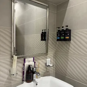 Luxury elegant studio behind the Kingdom C12 - Image 5