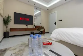 Luxury elegant studio behind the Kingdom C12 - Image 3