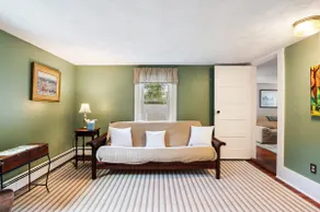 Great Space to be Together and Spread out - Image 4