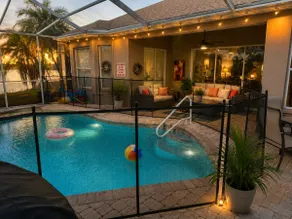 Delightful elegant lake home - Image 3