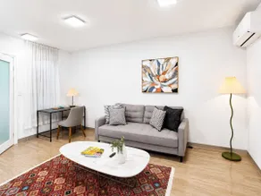 Brunswick Convenience 1BR Home - Image 3