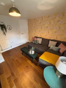 Fresh comfy space, feel at home. - Image 2