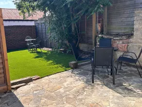 Large, Newly Renovated Flat in Charming Village - Image 2