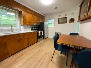 The Brick Bungalow at Floyd Pike - Image 4