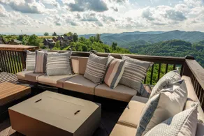4,300ft Mountain Chalet | Sauna & Views - Image 4