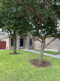 Relax in Comfort 3BR Home w/Pool - Image 2
