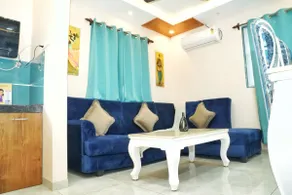 Velvet Vibe 1BHK | Walk to Beach | AC + WiFi - Image 2