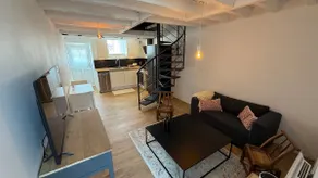 Charming, cozy, quiet Triplex house - Image 2