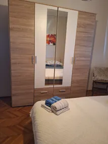 Cozy 2-Bedroom Apartment - Image 5