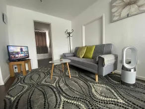 Cozy one bedroom flat near town - Image 5