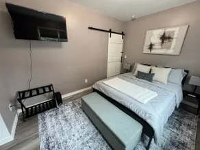 4 min walk to train, 37 min to NYC, Luxury Unit! - Image 3
