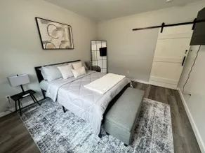 4 min walk to train, 37 min to NYC, Luxury Unit! - Image 2