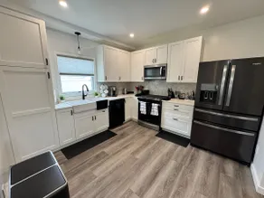 4 min walk to train, 37 min to NYC, Luxury Unit! - Image 5
