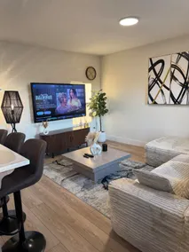 New Luxury 3-Bedroom Haven | Patio| Parking| Trail - Image 3