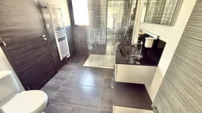 Beautiful recent house - Image 5
