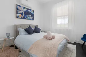 The Courthouse Cottage - walking distance to CBD - Image 3