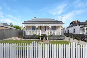 The Courthouse Cottage - walking distance to CBD - Image 4