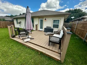 Warm, Cozy, & Right Off IH-35! - Image 2