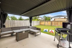 Home Nr Woodlands | Yard BBQ Fire Pit Desk Games - Image 5