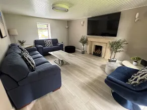 Modern Coastal Cottage - Image 3