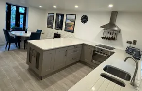Modern Coastal Cottage - Image 4
