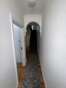 3-Bedroom House, with free parking - Image 2