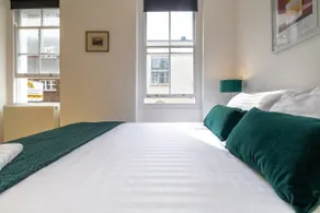 Cosy flat 2 min Oxford st Central London! Sleep 3! - Image 2