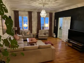 Vertically divided charming villa with a historic feel - Image 2