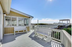 Oceanfront House: Private Boardwalk & Game Room - Image 2