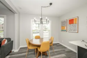 Modern Cincy Home – For 6 - Image 2
