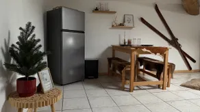Charming chalet-style apartment 7 min from the city - Image 3