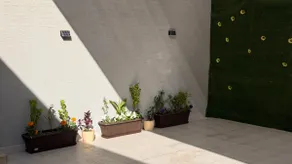 Room and living room (modern) with private garage entrance - Image 4