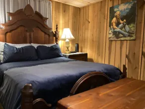 Hillbilly Hip•Historic•River•Private Prime Locale - Image 5