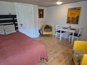 Cozy studio apartment in house. - Image 4