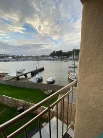 A balcony over the sea - Image 4