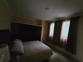 Centrally located apartment - Image 5
