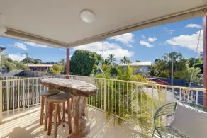 Beach Ave Bungalow 150m from the Beach - Image 4