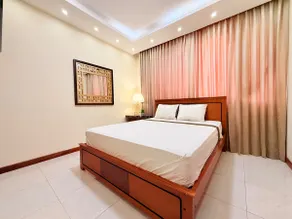 Beautiful Suite with Kitchen and Secure Parking - Image 2
