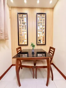 Beautiful Suite with Kitchen and Secure Parking - Image 5