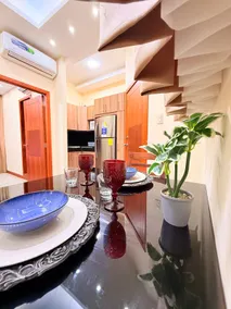 Beautiful Suite with Kitchen and Secure Parking - Image 4