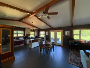 Peaceful Countryside Stay with Scenic Views - Image 5