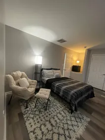 Riverside Retreat - Image 3