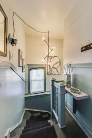3BR Edgewater Top Floor Pkg Walk to Lake - Image 3