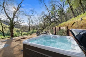 Lazy Coyote Ranch 3BR, 2BA pool, hot tub, 42 acres - Image 4